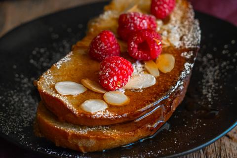 Crème Brûlée French Toast